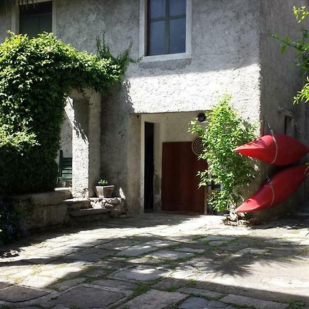 Ferienwohnung Il Vecchio Cortile Mandello del Lario Exterior foto