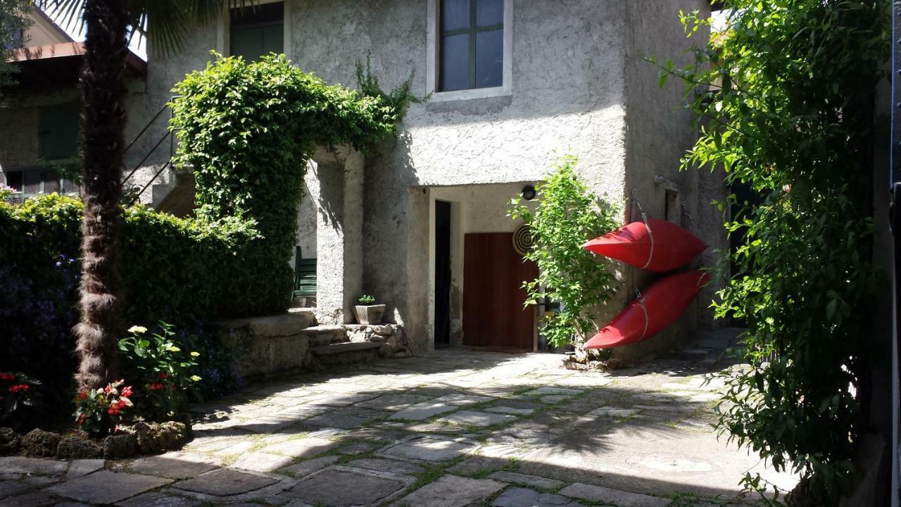 Ferienwohnung Il Vecchio Cortile Mandello del Lario Exterior foto