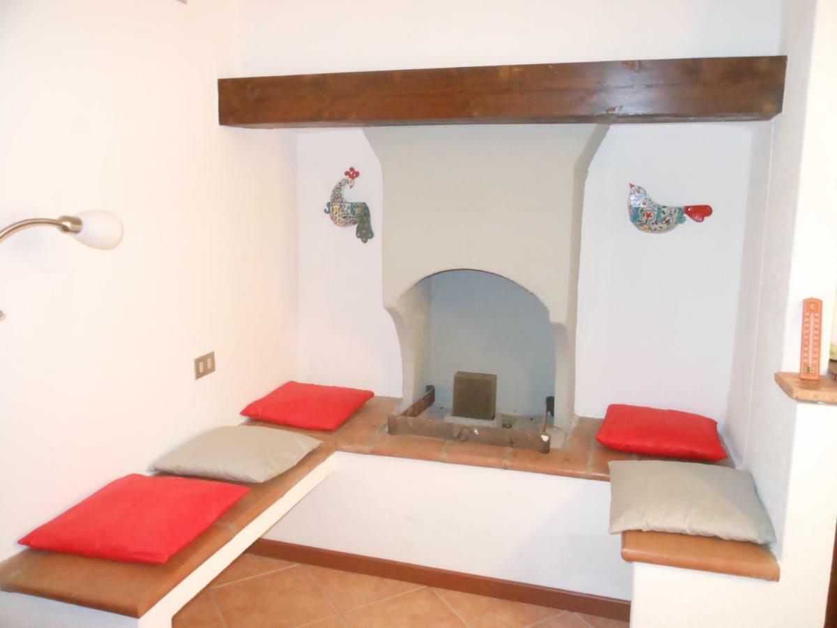 Ferienwohnung Il Vecchio Cortile Mandello del Lario Exterior foto