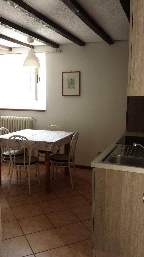 Ferienwohnung Il Vecchio Cortile Mandello del Lario Exterior foto